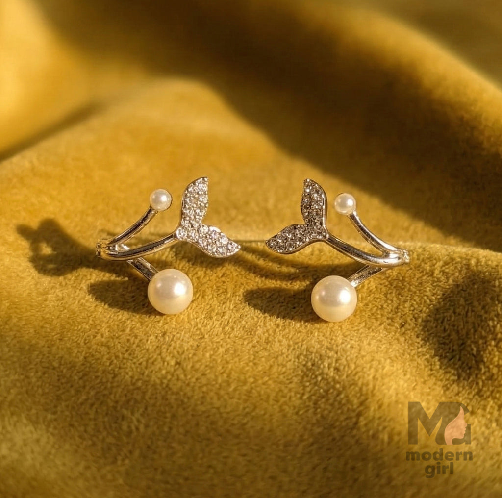 Pearl Flutter Shine Earrings