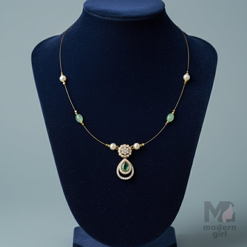 Invisible Chain Necklace with Pearls Green Stone