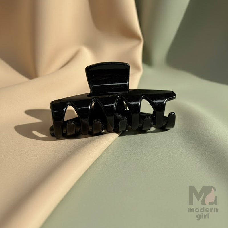 Classic Glossy Black Hair Claw Clip – Strong Grip & Everyday Styling