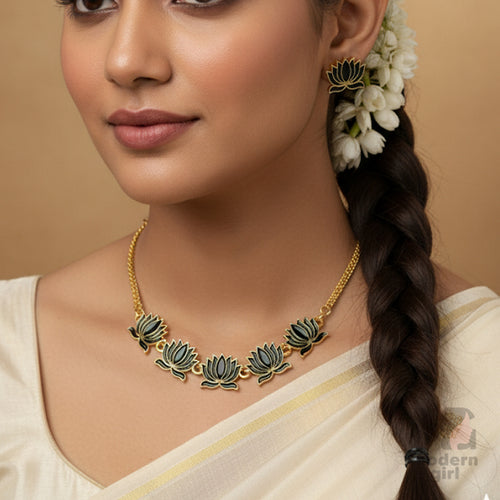 Lotus Bloom Necklace Set