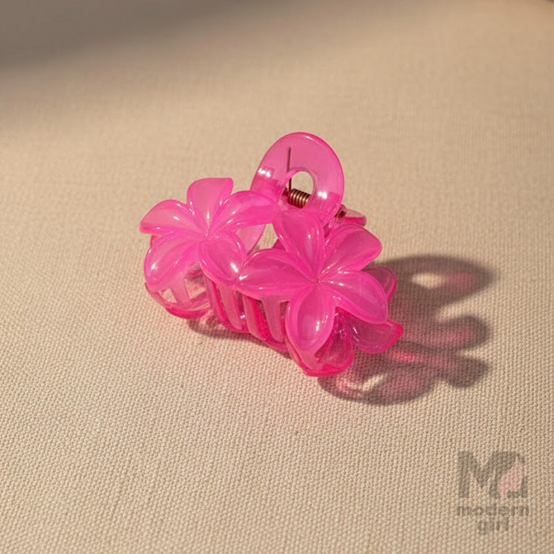 Frosted Pearl Blossom Hair Claw Clip