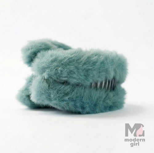 Premium Oval Fur Hair Claw Clip