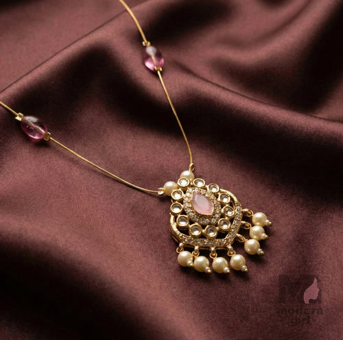 Pearl Pendant Invisible Chain